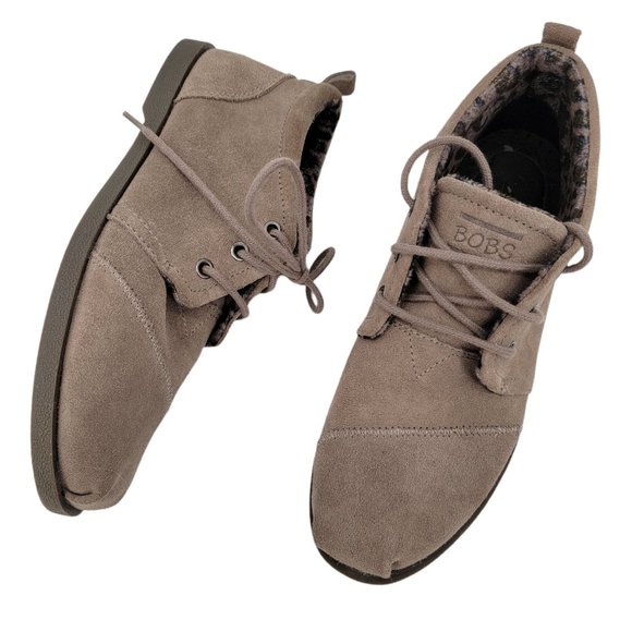 Bobs Skechers Size 8 Leather Suede 